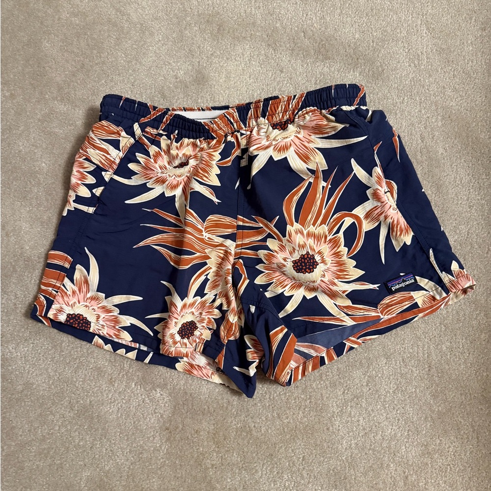 Patagonia Women's Floral Print Shorts - Navy and Orange size small